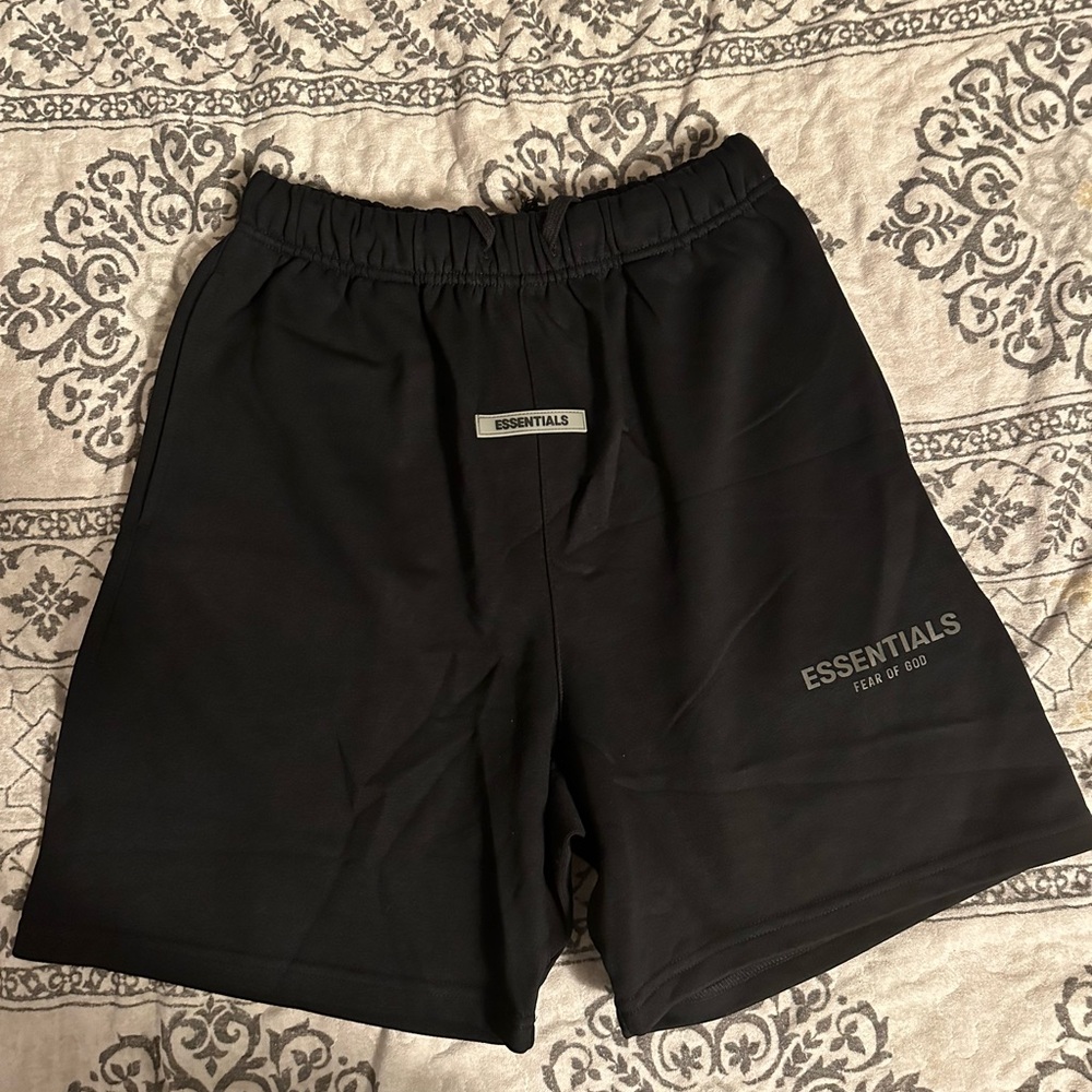 essentials fear of god shorts black size medium